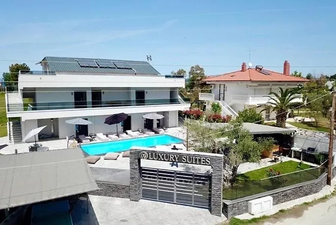 V Luxury Suites Pefkochori