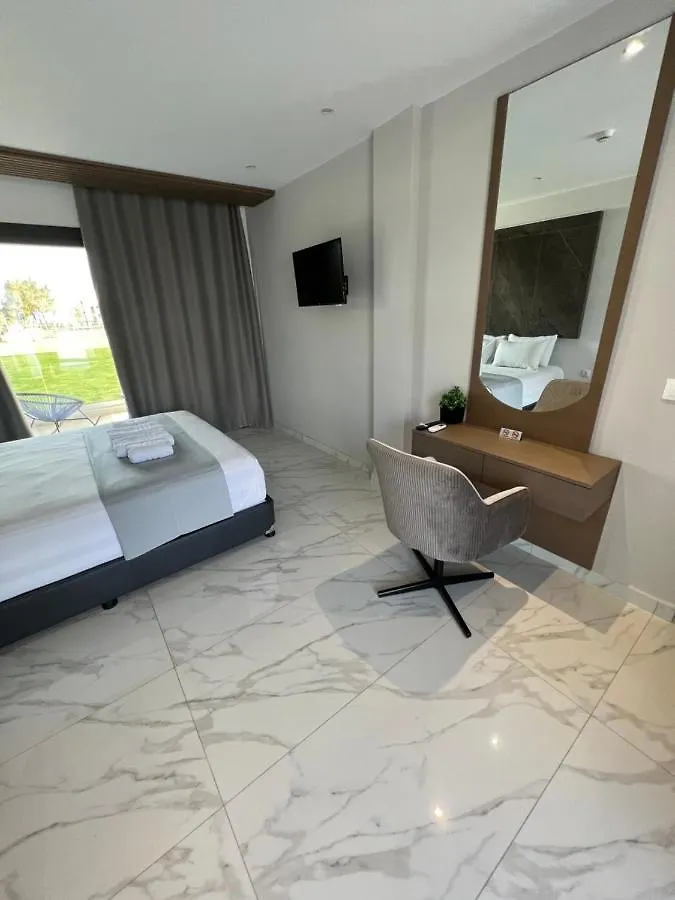Gasthof V Luxury Suites Pefkochori